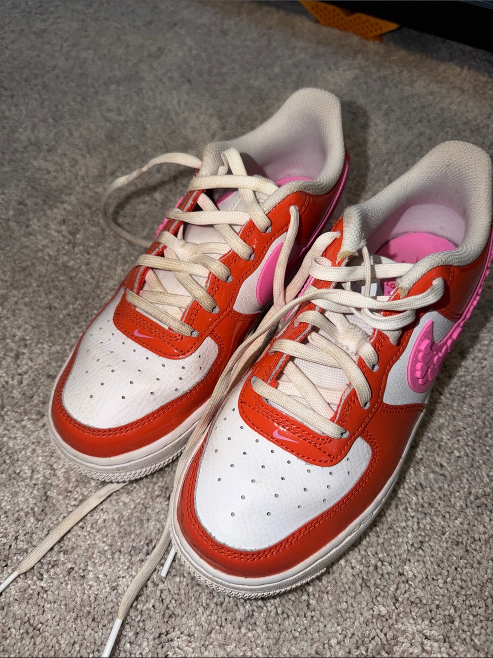 Nike Kids Low-Top Sneakers in Orange, Pink & White - special edition